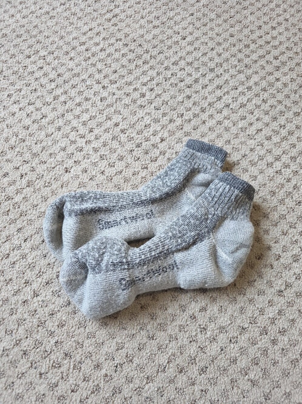 Smartwool Gray Low-Cut Men's Athletic Socks - Cushioned Ankle Pair